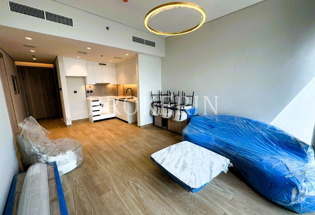 BRIGHT LIVING, BRAND NEW, HIGH FLOOR, 2 BALCONY photo 5