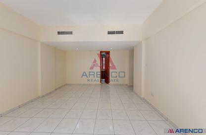 Apartment - 3 for rent in Golden Sands 4 - Al Mankhool - Bur Dubai - Dubai