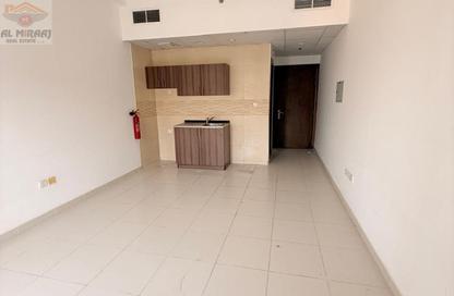 Apartment - Studio - 1 for rent in Smart Tower 1 - Al Amerah - Ajman