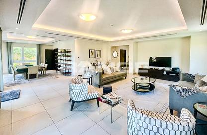 Villa - 4 - 5 for rent in Villa Lantana 1 - Villa Lantana - Dubai Science Park - Dubai