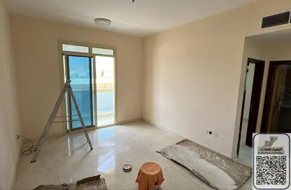 شقة - غرفة نوم - 1 حمام للايجار في عمارة عزير - 3  الروضة - الروضة - عجمان