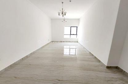 Apartment - 3 Bedrooms - 3 Bathrooms for rent in New Al Taawun Road - Al Taawun - Sharjah