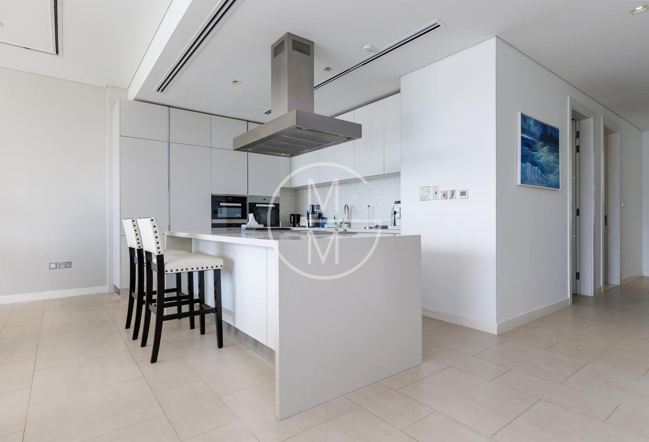Fully Furnished | High Floor | Vacant photo 5