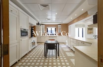 Villa - 5 - 7 for rent in Jumeirah 3 - Jumeirah - Dubai Villa - 5 - 7 for rent in Jumeirah 3 - Jumeirah - Dubai