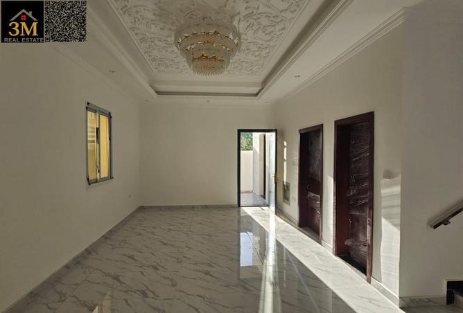 74255903 - Property Image 2