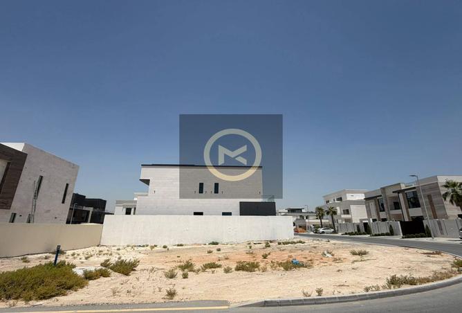 Corner Huge Villa Plot | G+1+Roof+Basement