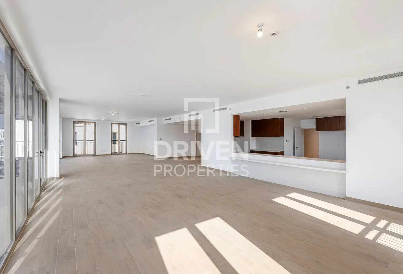 131561053 - Property Main Image