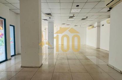 متجر - استوديو - 1 حمام للايجار في إم05 - طراز فارسي - المدينة العالمية - دبي