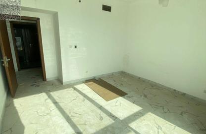 Apartment - 1 Bedroom - 2 Bathrooms for sale in Oasis Tower - Al Rashidiya 1 - Al Rashidiya - Ajman