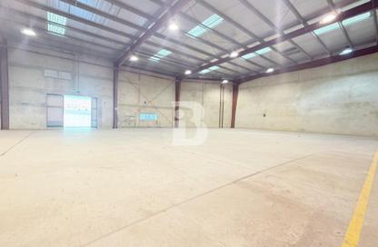 Warehouse - Studio for rent in Phase 2 - Dubai Investment Park (DIP) - Dubai