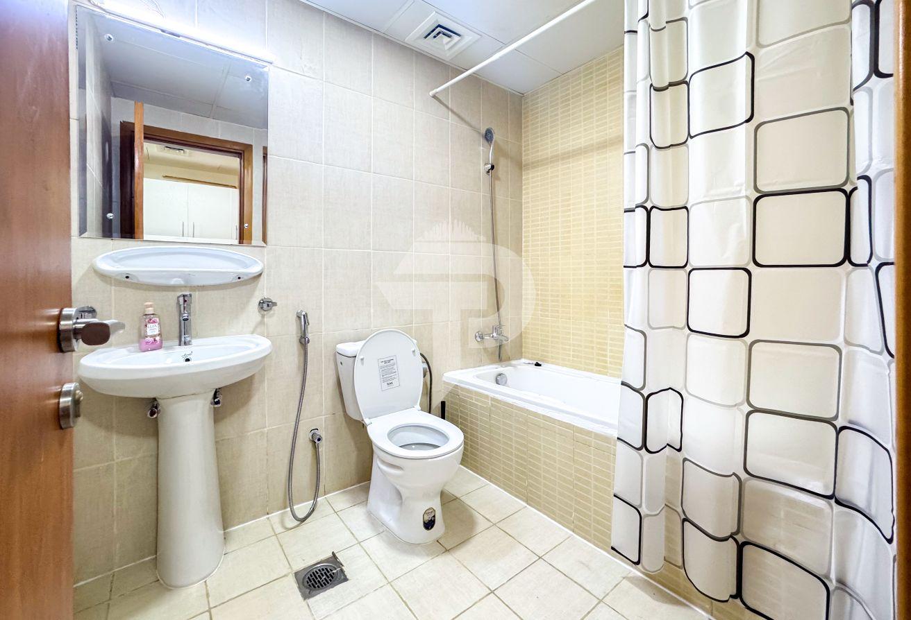 Fully Furnished | Prime Location | Parking photo 9
