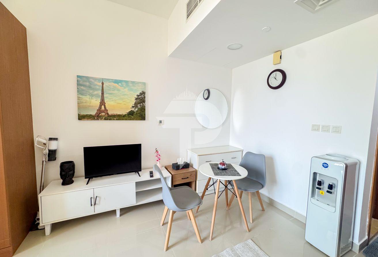 Fully Furnished | Prime Location | Parking photo 4