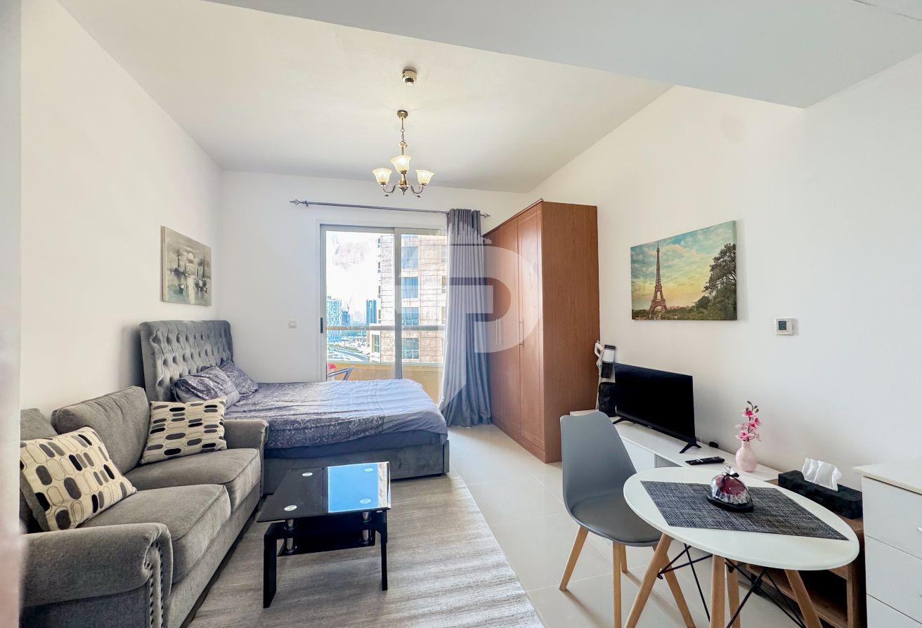 Fully Furnished | Prime Location | Parking photo 3