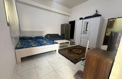 Apartment - Studio - 1 Bathroom for rent in Al Falah Street - City Downtown - Abu Dhabi
