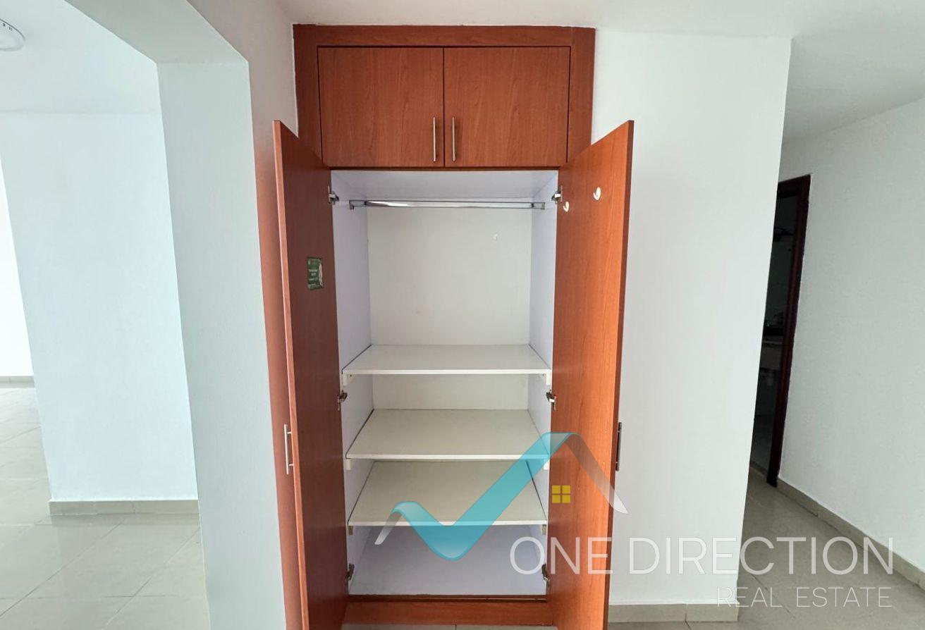 Spacious Layout | High Floor | Unfurnished photo 7