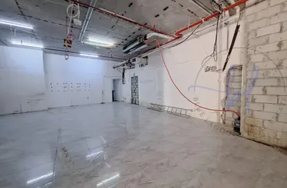 Shop - Studio - 1 Bathroom for rent in Orra The Embankment - Jumeirah Lake Towers - Dubai