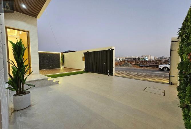 77399523 - Property Image 2