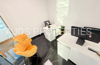 Office Space - Studio - 1 Bathroom for rent in Fatima Mohammad Ahmad Bin Suleiman Building - Al Raffa - Bur Dubai - Dubai