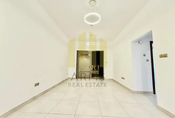 117703382 - Property Image 2
