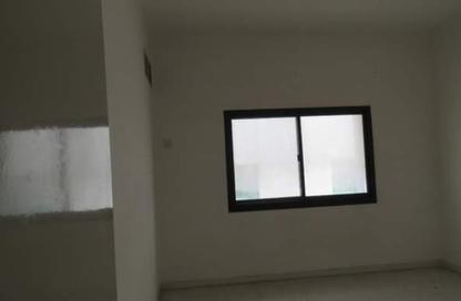 Apartment - 2 Bedrooms - 3 Bathrooms for rent in Abu shagara Building 2 - Budaniq - Al Qasimia - Sharjah
