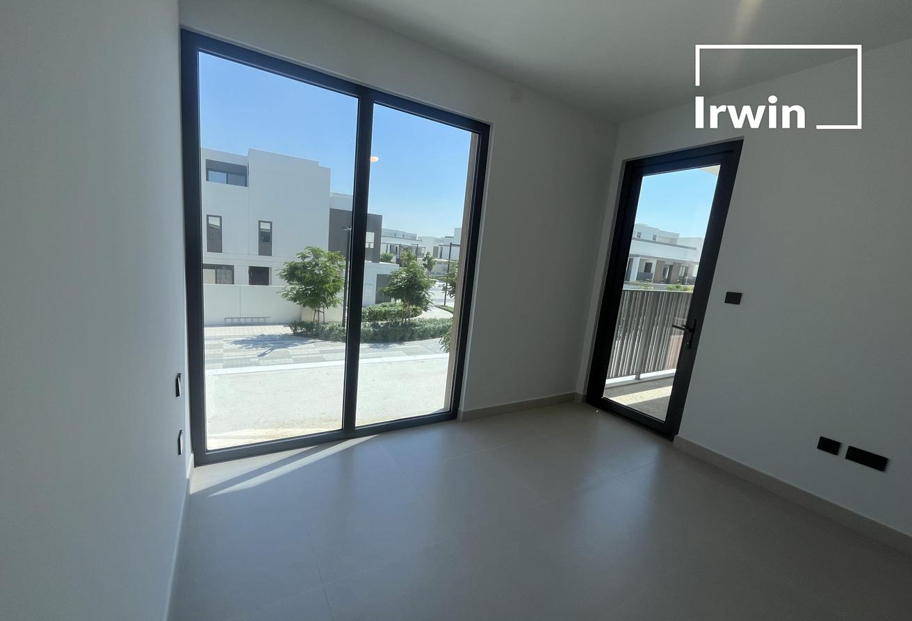 Greenbelt backing | Prime Location | View Today photo 10