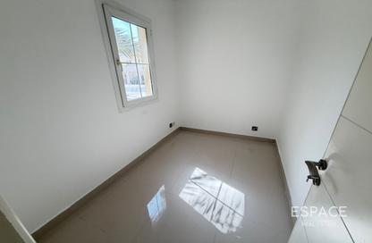 Villa - 2 Bedrooms - 2 Bathrooms for rent in Springs 15 - The Springs - Dubai