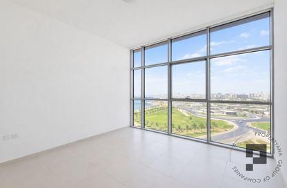 Apartment - 3 - 5 for rent in Al Heera Tower - Al Majaz 1 - Al Majaz - Sharjah