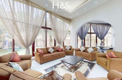 Villa - 7+ - 7+ for rent in Sector E - Emirates Hills - Dubai Villa - 7+ - 7+ for rent in Sector E - Emirates Hills - Dubai