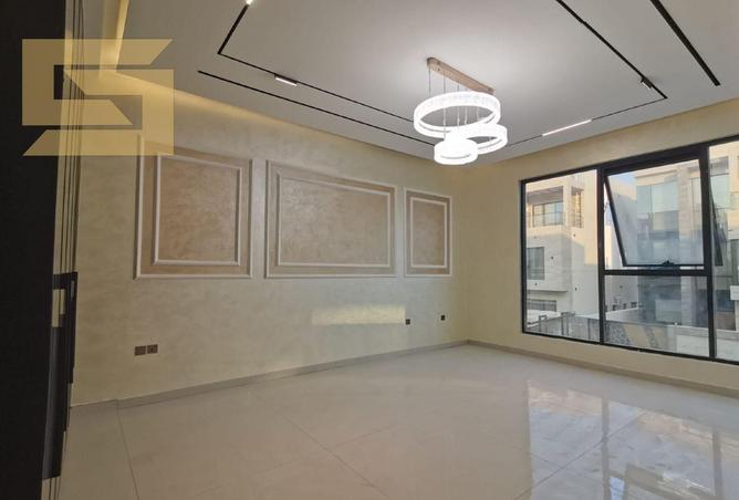 137450438 - Property Image 3