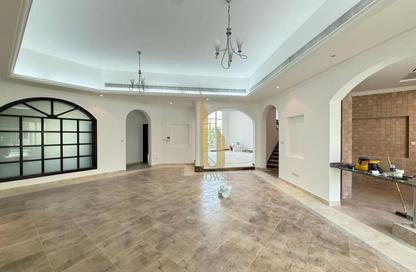 Villa - 5 Bedrooms - 5 Bathrooms for rent in Umm Suqeim 2 Villas - Umm Suqeim 2 - Umm Suqeim - Dubai
