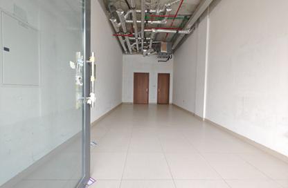 Shop - Studio for rent in Al Karama - Dubai Shop - Studio for rent in Al Karama - Dubai