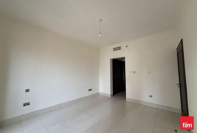94018608 - Property Image 3