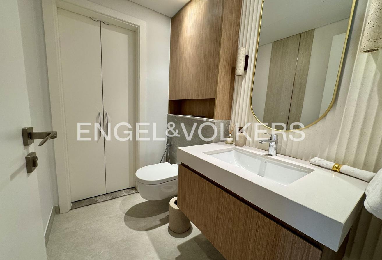 Luxurious Furniture | Upgraded | Golf Views photo 5