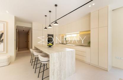 Villa - 4 - 5 for sale in District 6 - Jumeirah Park - Dubai Villa - 4 - 5 for sale in District 6 - Jumeirah Park - Dubai