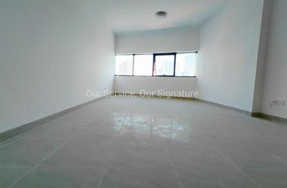 Apartment - 2 Bedrooms - 2 Bathrooms for rent in Al Mamzar Tower - Al Mamzar - Sharjah - Sharjah