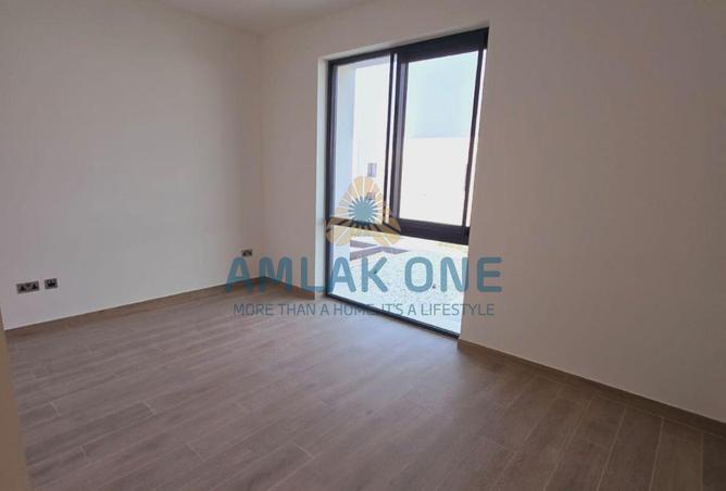 3-bed townhouse in Noya Viva · Maid's room — photo 2