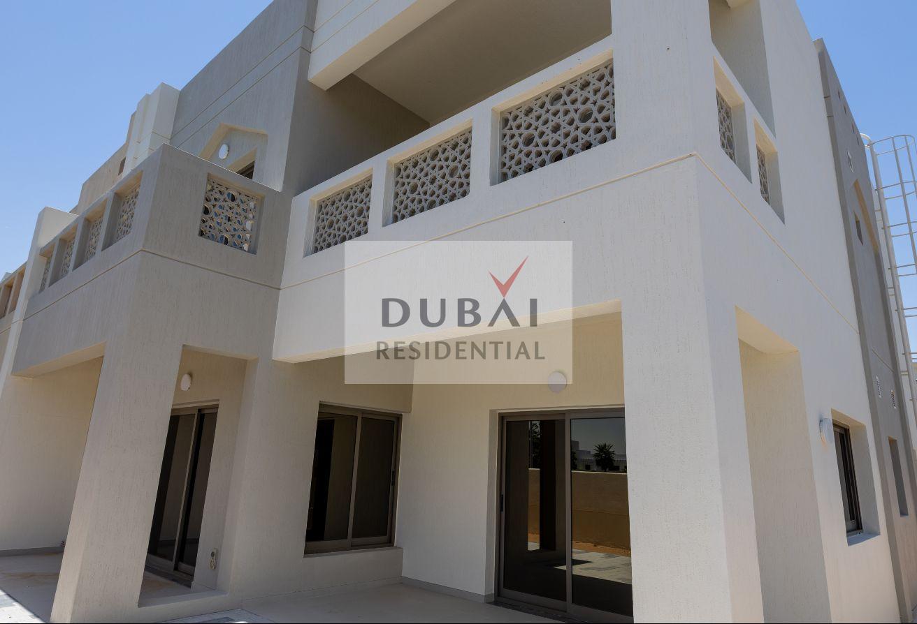 Premium 3BR TH |Direct From Developer |Near to SZR photo 10