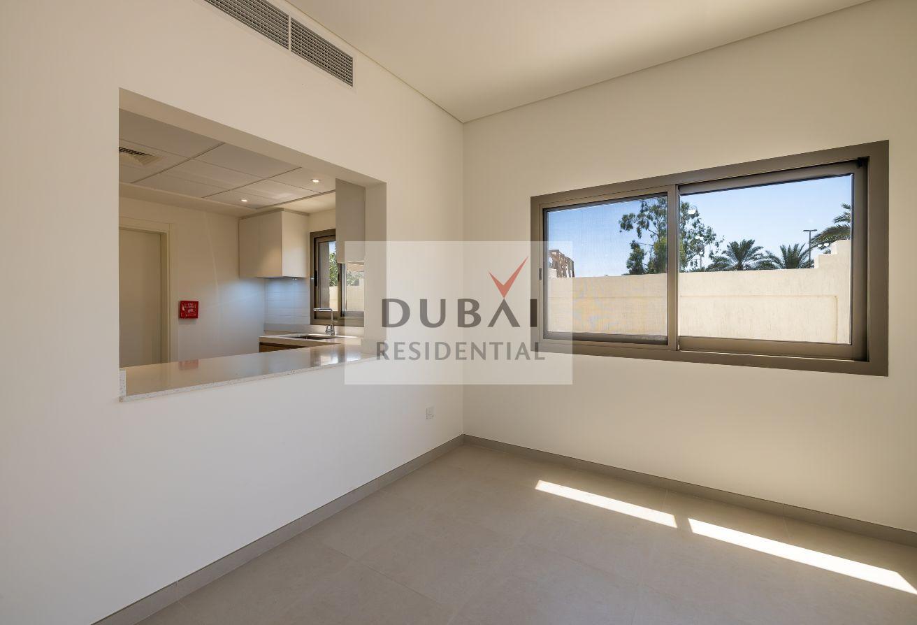 Premium 3BR TH |Direct From Developer |Near to SZR photo 15