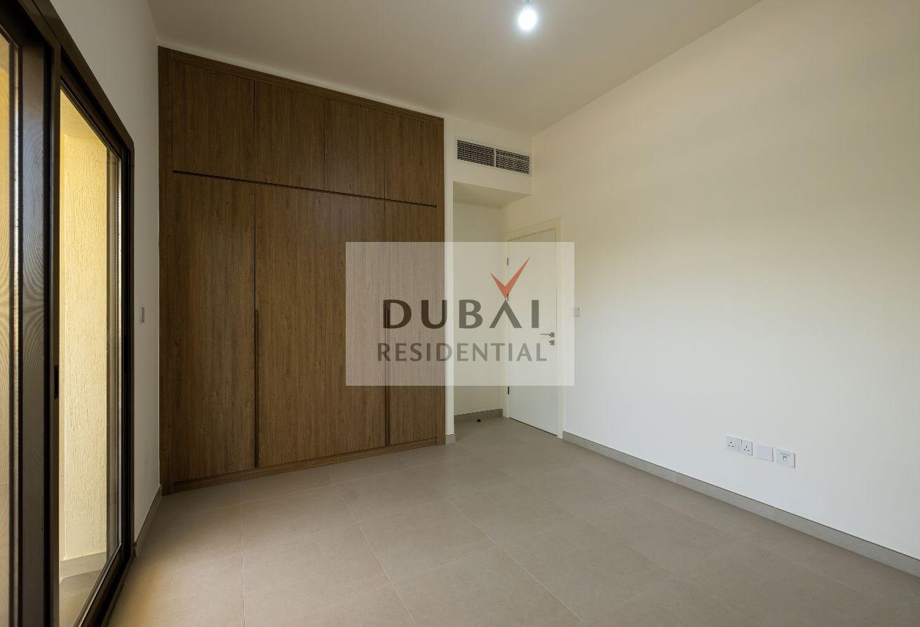 Premium 3BR TH |Direct From Developer |Near to SZR photo 6