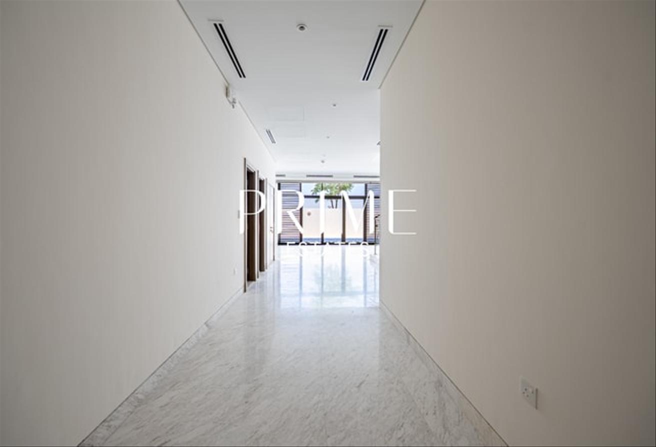 Spacious 4BR Villa | Ready to Move I MBR City photo 4