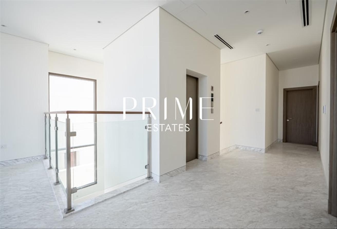 Spacious 4BR Villa | Ready to Move I MBR City photo 17