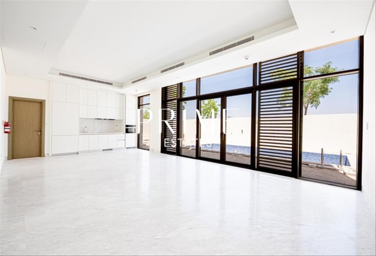Spacious 4BR Villa | Ready to Move I MBR City photo 7