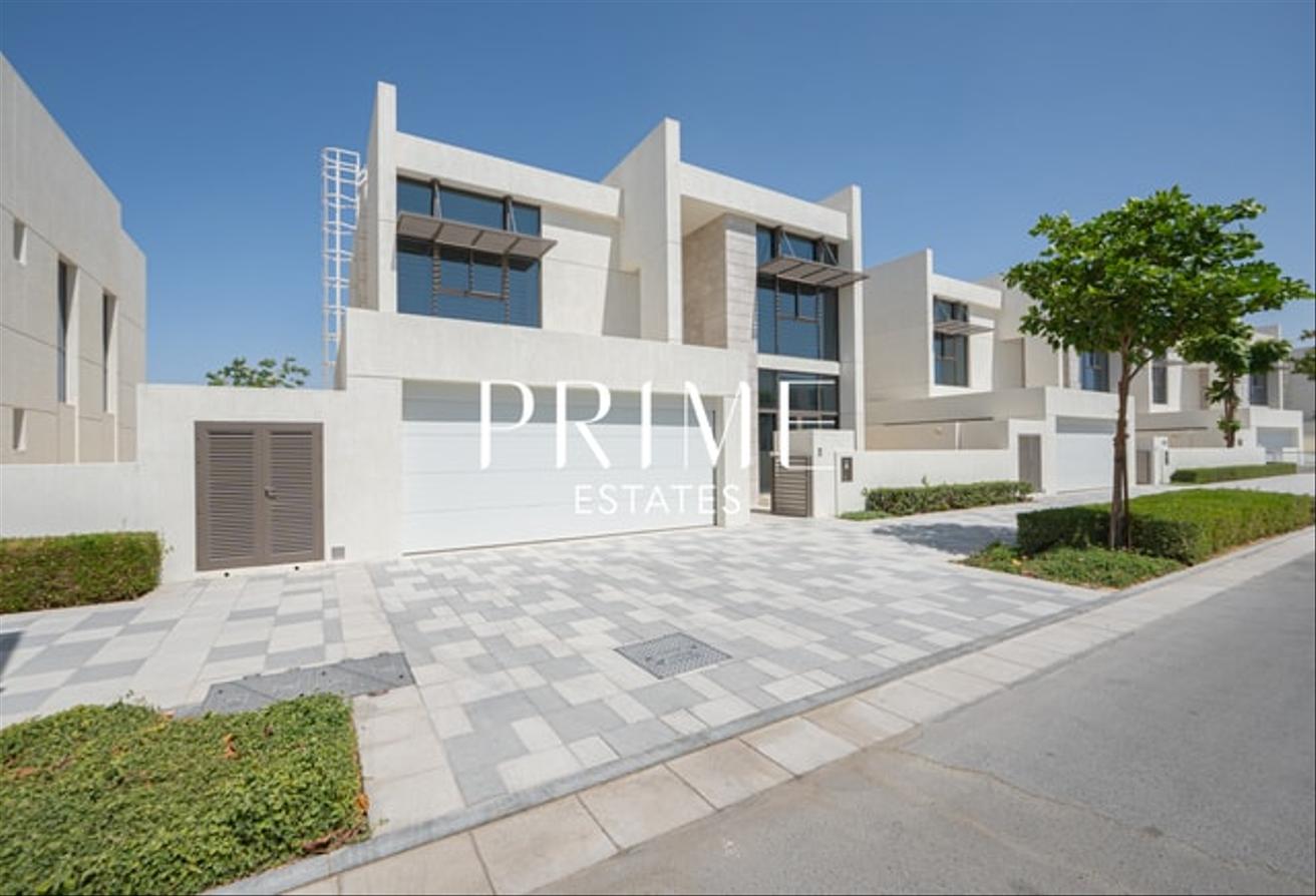 Spacious 4BR Villa | Ready to Move I MBR City