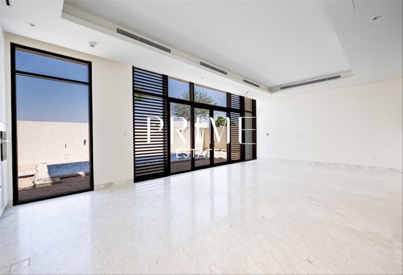 Spacious 4BR Villa | Ready to Move I MBR City photo 8