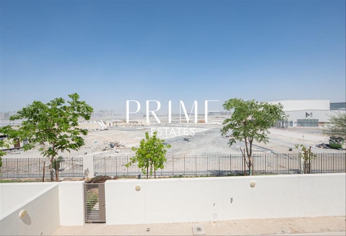 Spacious 4BR Villa | Ready to Move I MBR City photo 29
