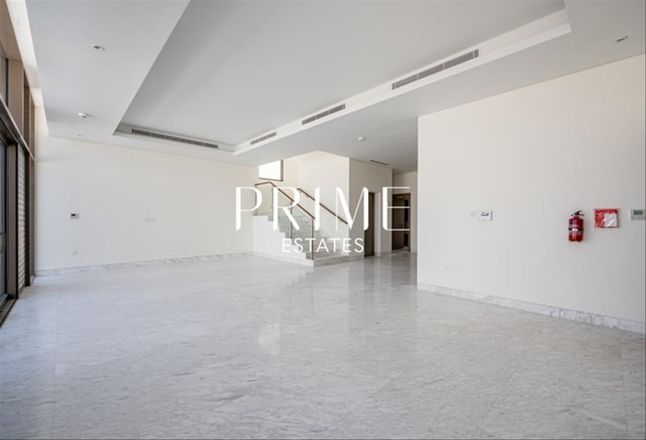 Spacious 4BR Villa | Ready to Move I MBR City photo 12