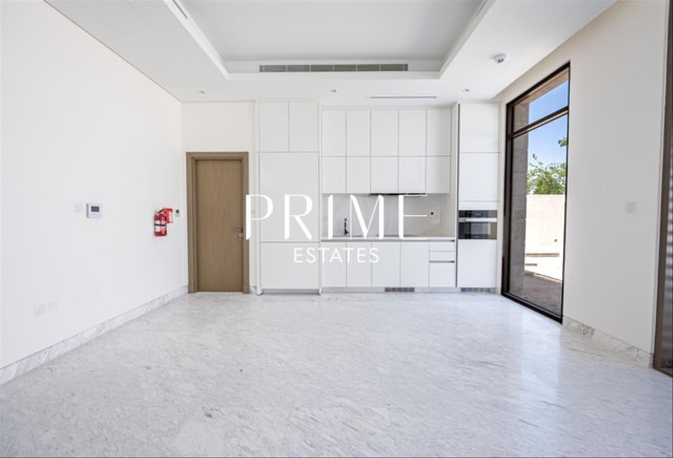 Spacious 4BR Villa | Ready to Move I MBR City photo 13
