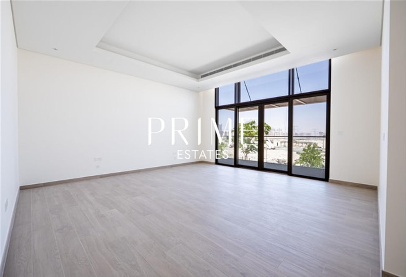 Spacious 4BR Villa | Ready to Move I MBR City photo 25