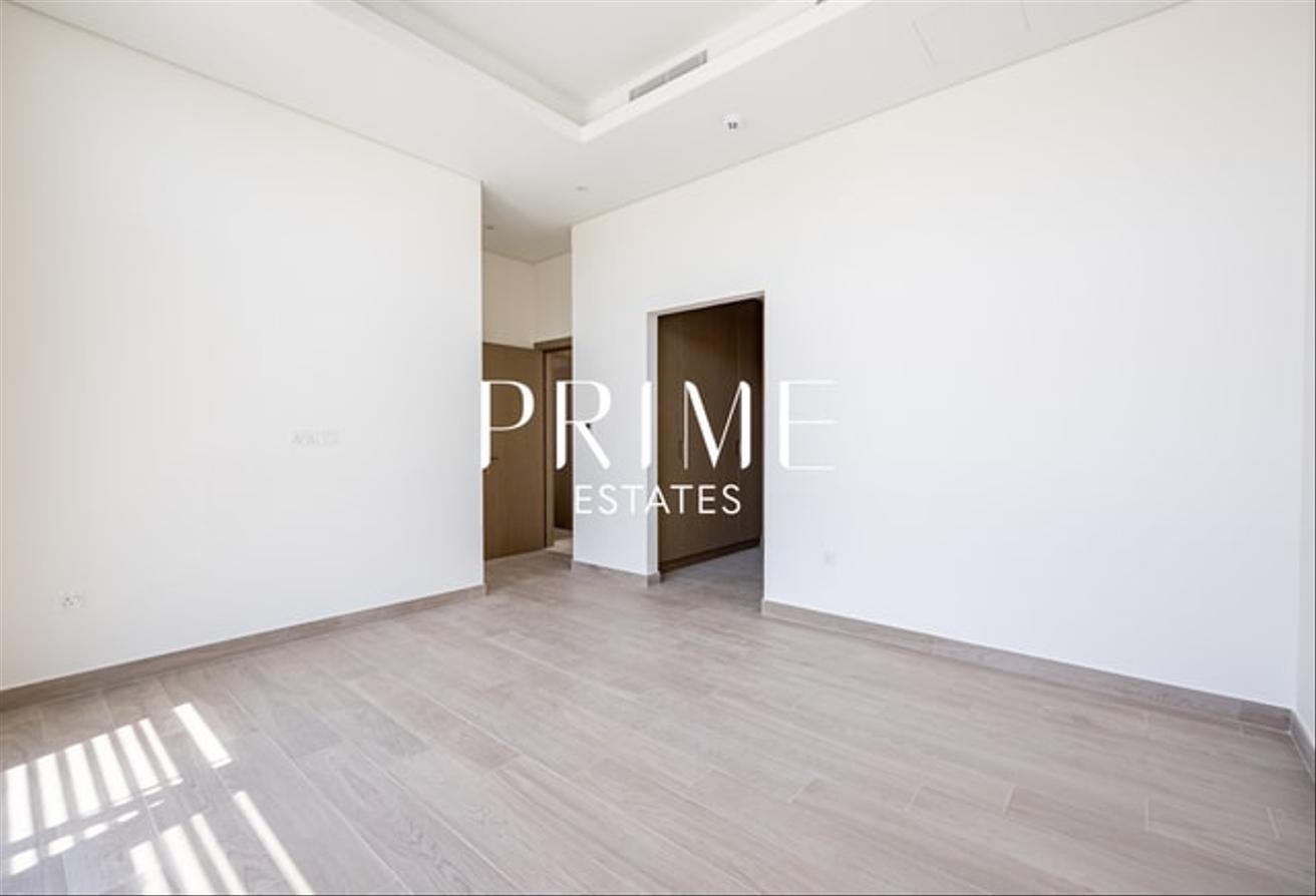 Spacious 4BR Villa | Ready to Move I MBR City photo 20