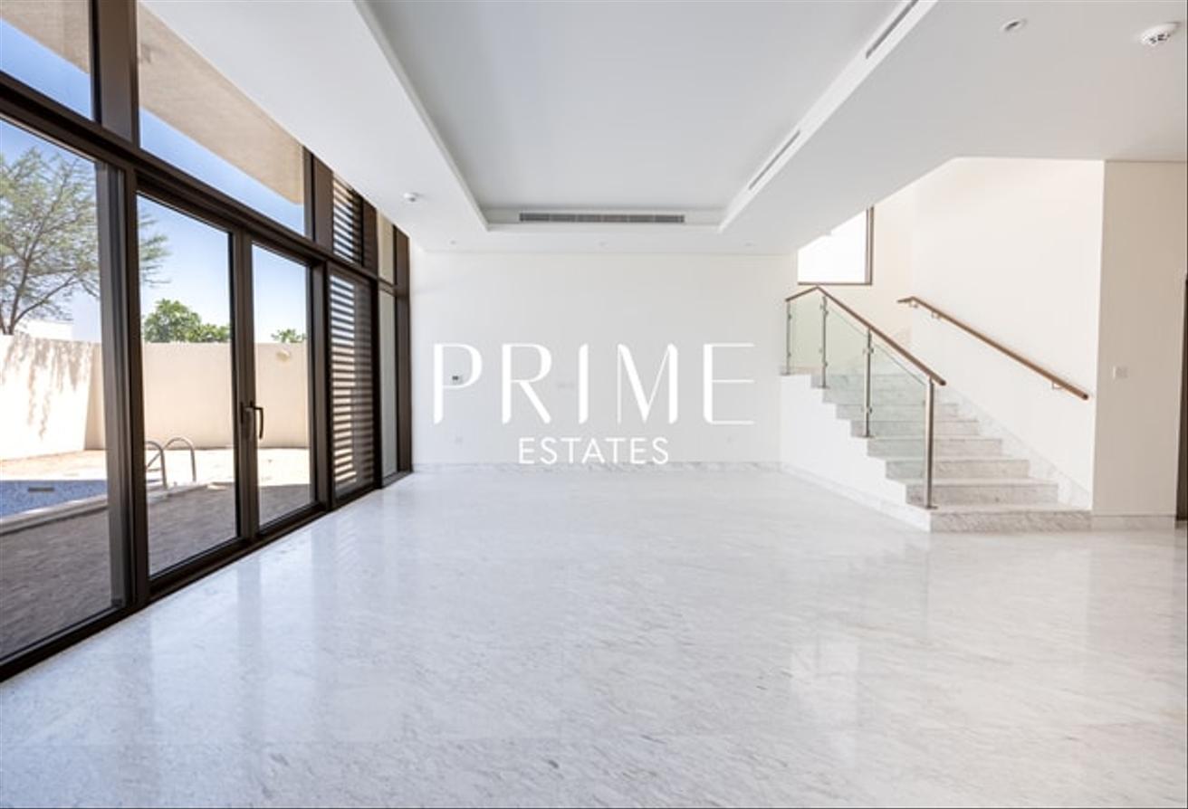 Spacious 4BR Villa | Ready to Move I MBR City photo 9